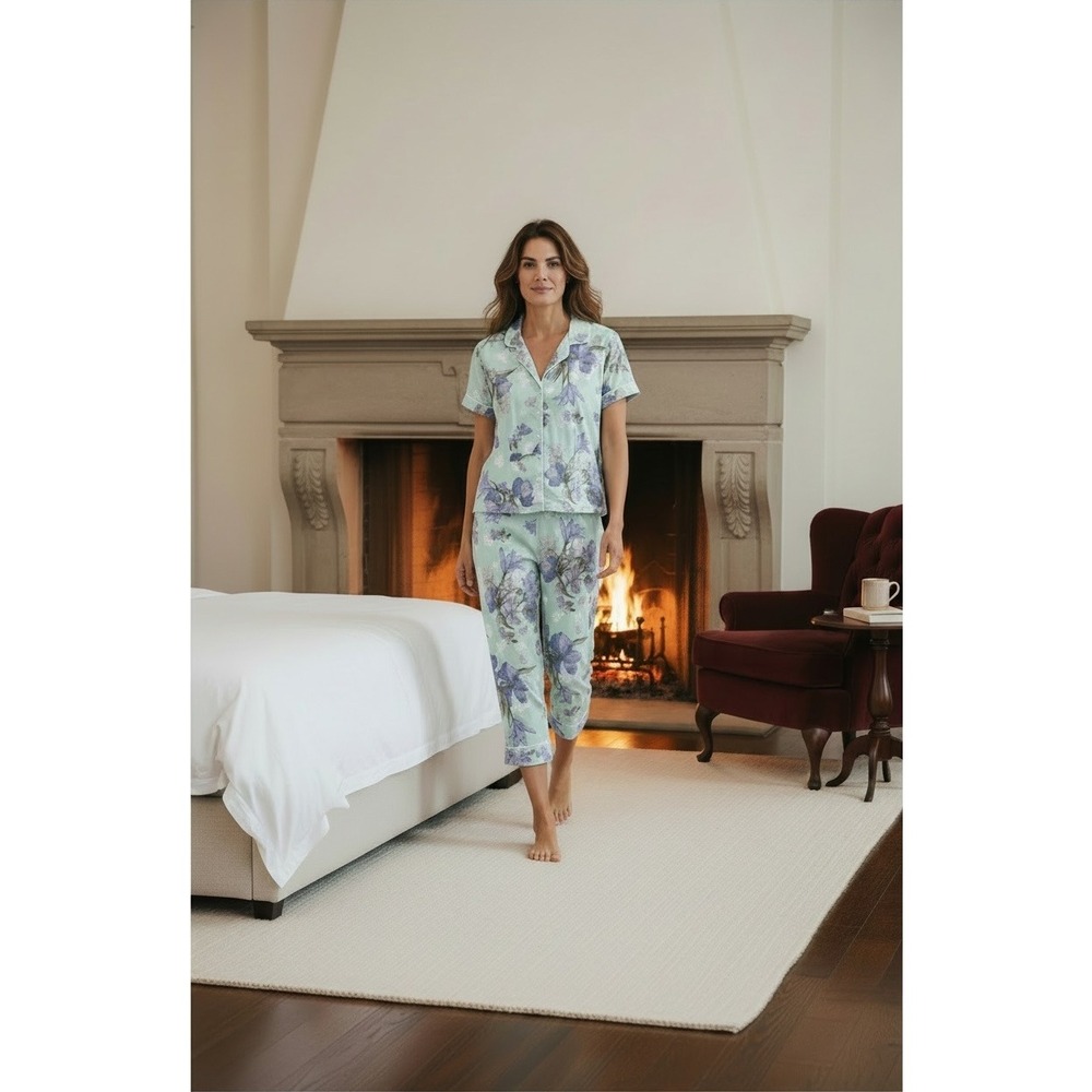 NWT!! "Nordstrom Rack" Women‎ Green Floral PJ 2 Piece Set  Size M Tropical Silky